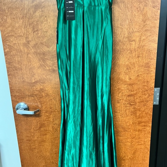 Emerald Green High Split Formal Gown -Brand New - Picture 6 of 7